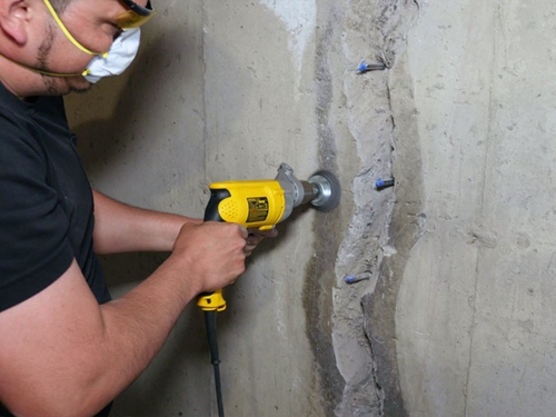 Wall Crack Waterproofing